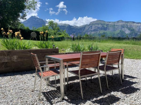Stunning 5-bed chalet in Les Carroz d'Araches
